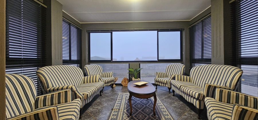 5 Bedroom Property for Sale in Myburgh Park Western Cape